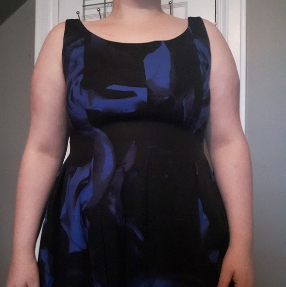 Blue and Black Floral Dress - Picture 7 of 8